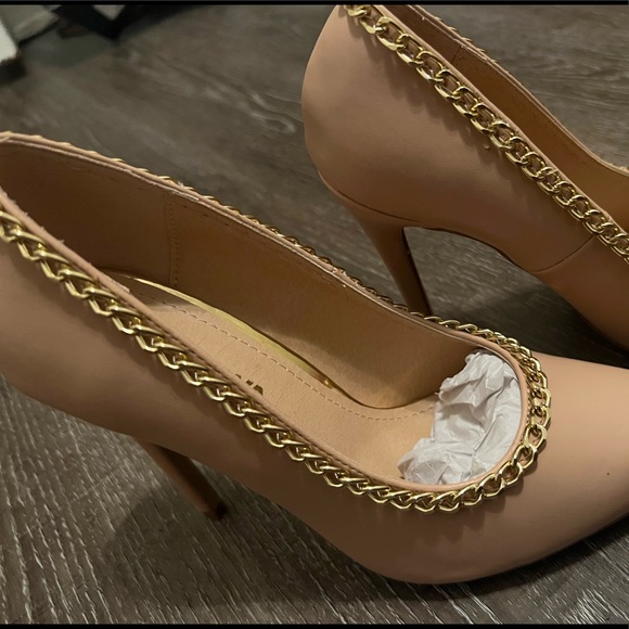 Tan classic/beautiful pumps - Picture 5 of 7